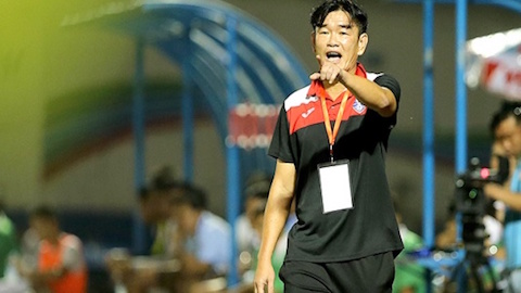 HLV Phan Thanh Hùng chính thức ký hợp đồng với B.Bình Dương 3 năm